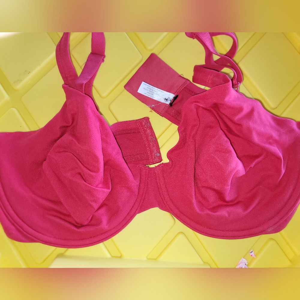 Victoria's Secret Vibrant Pink Bra
